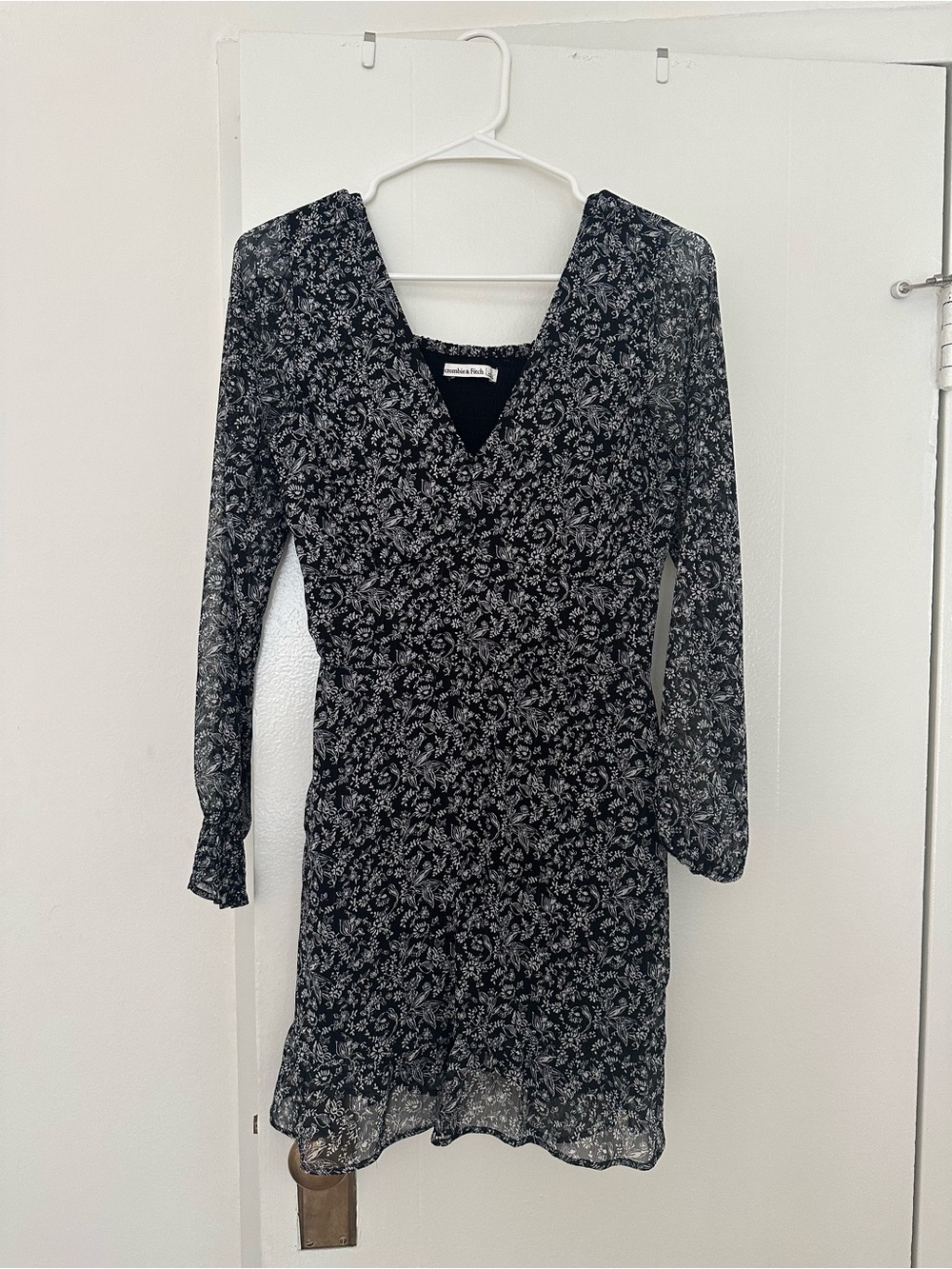 Abercrombie & Fitch Black Floral Long-Sleeve Wrap Dress